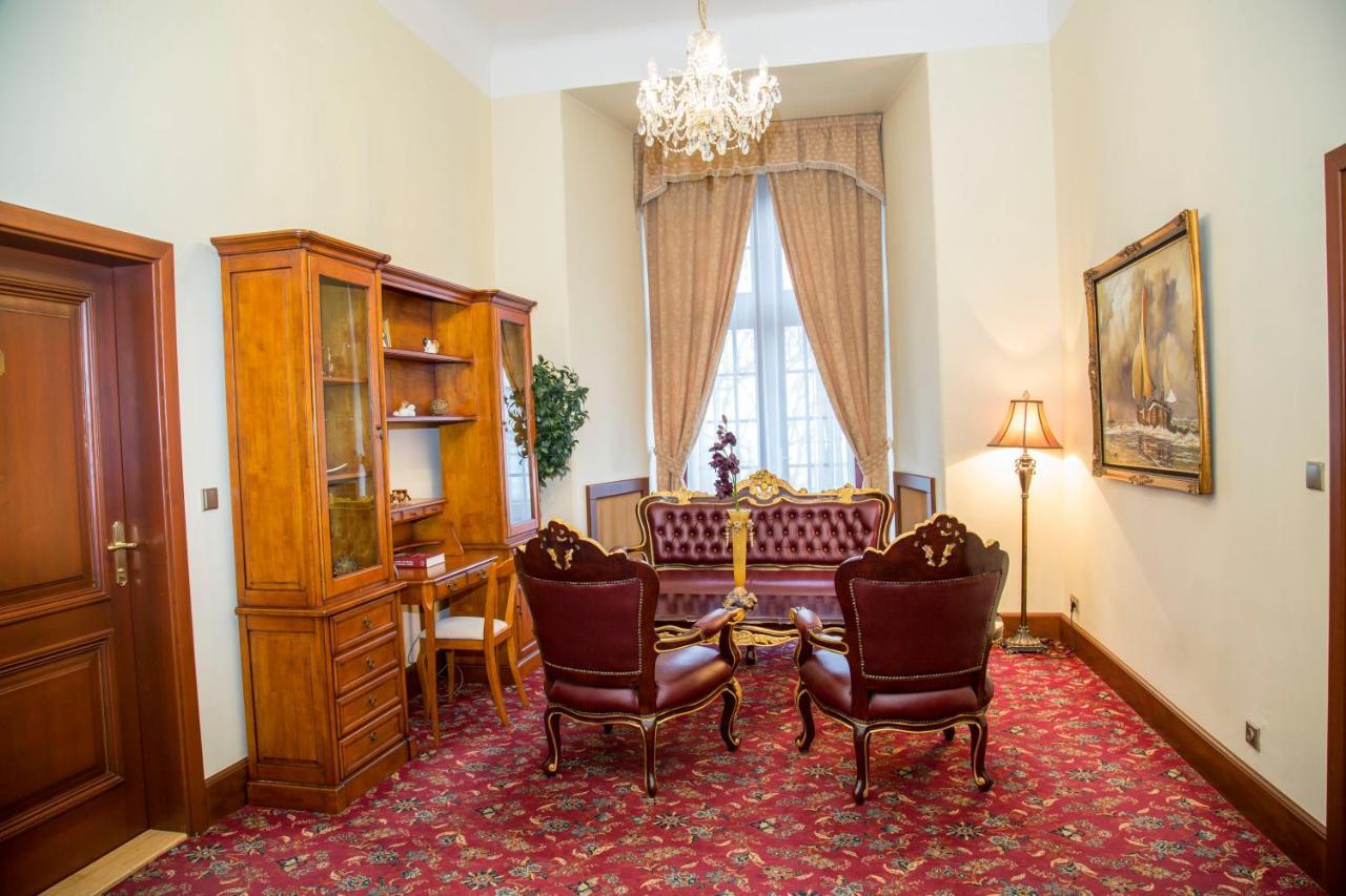 Chateau Zbiroh Экстерьер фото