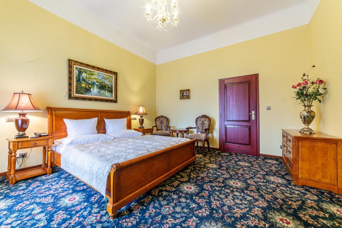 Chateau Zbiroh Экстерьер фото