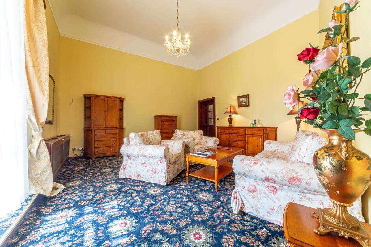 Chateau Zbiroh Экстерьер фото